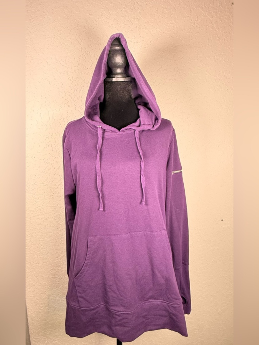 Born Primitive Purple Hoodie Women’s Medium Thumbhole Pullover